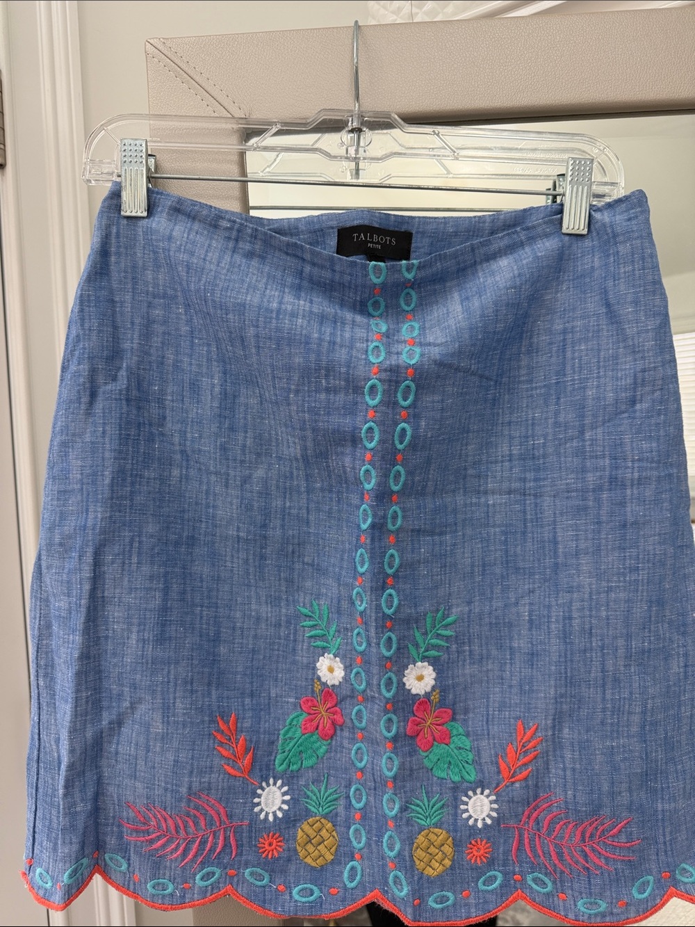 NWOT Talbots Linen skirt floral stitched Design 2P Beautiful Design 🌼🌺🍍